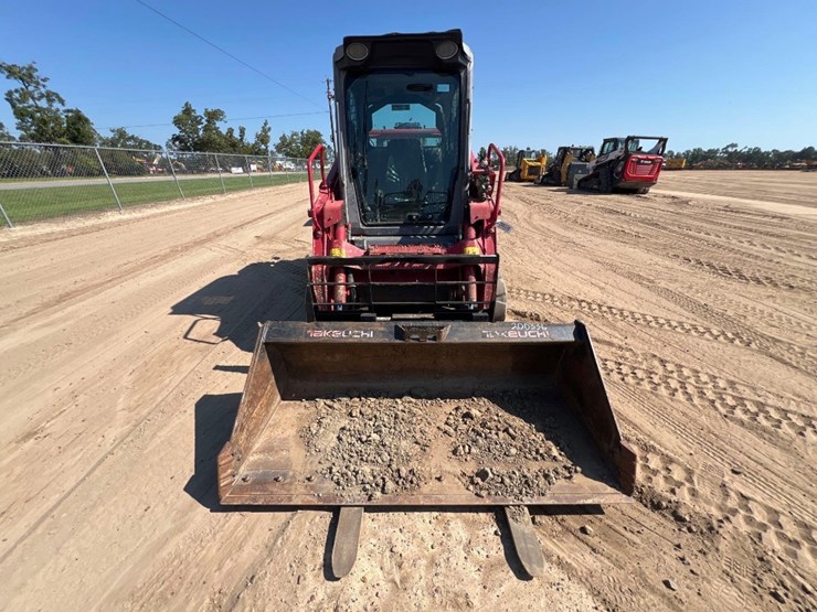 2018-takeuchi-tl10v2-image-7