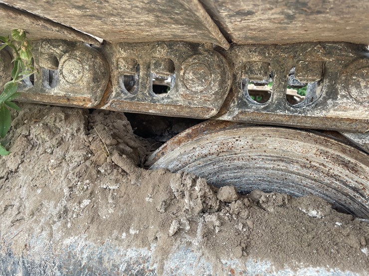 deere-160d-lc-image-12