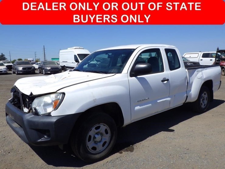 2015-toyota-tacoma-image-1