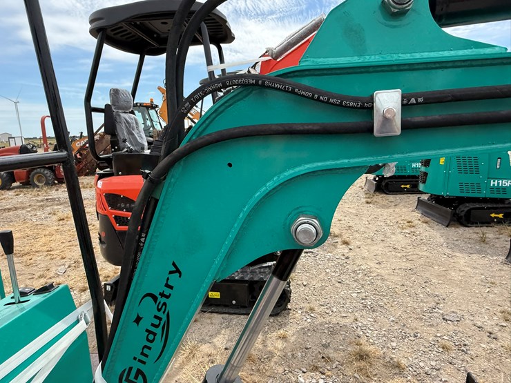 #220-•-#26487-•-unused-cfg-mh12rx-mini-excavator-image-38
