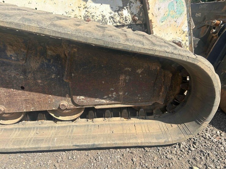 2012-bobcat-t650-image-13