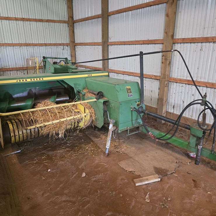 JOHN DEERE 336