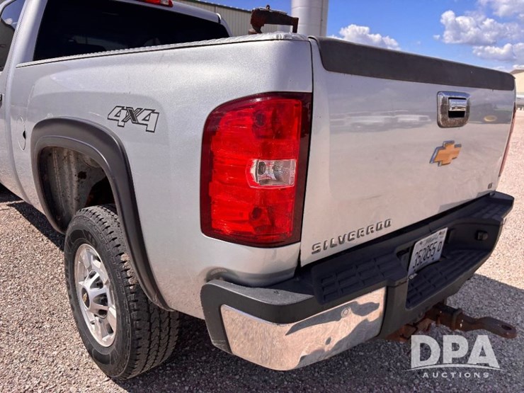 2014-chevrolet-2500hd-image-33