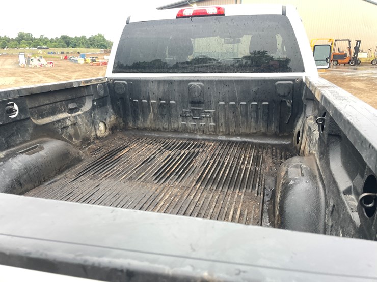2019-chevrolet-silverado-3500-image-12