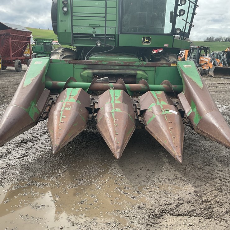 2017 JOHN DEERE 443