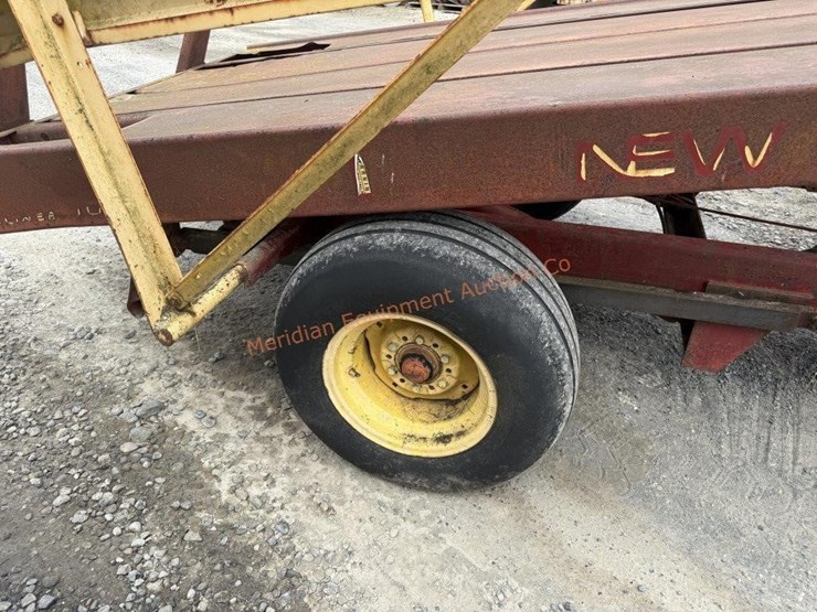 new-holland-1002-image-25