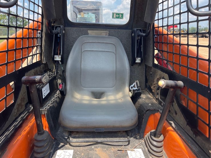 2019-gehl-rt105-image-23