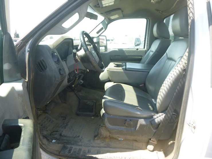 2012-ford-f550-image-12