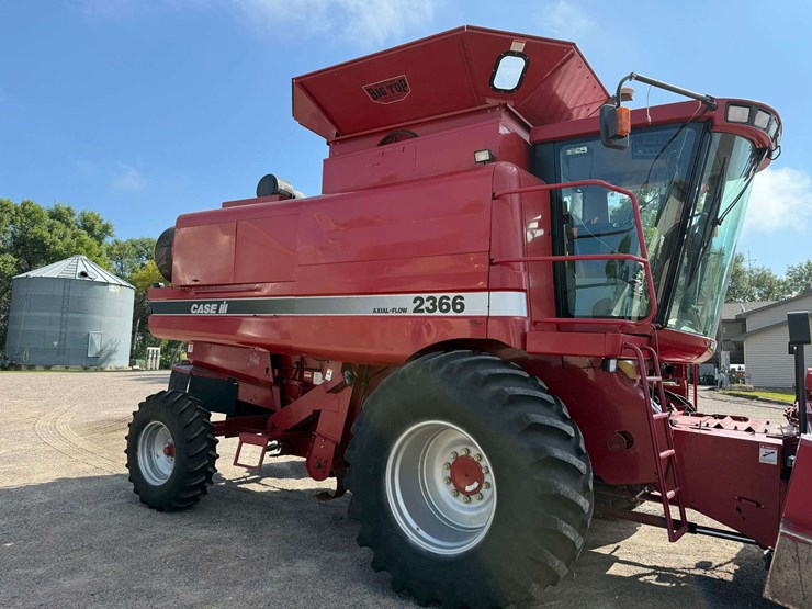 1998-case-ih-2366-image-10