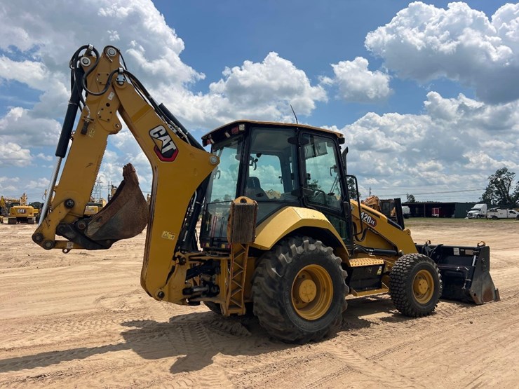 2021-caterpillar-420-image-4