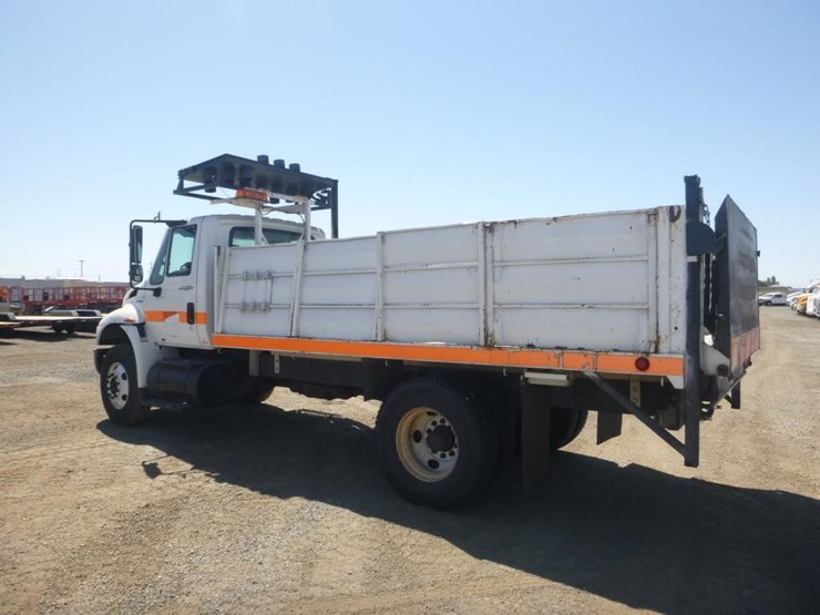 2010-international-durastar-4400-image-4