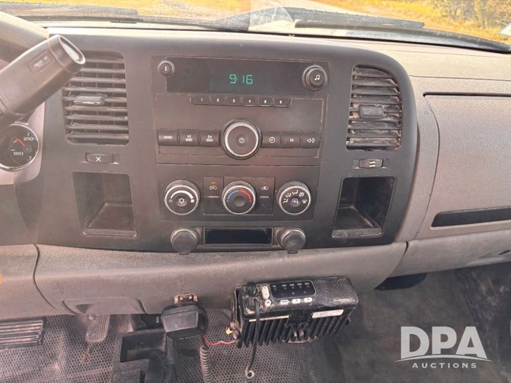 2012-chevrolet-3500-image-65