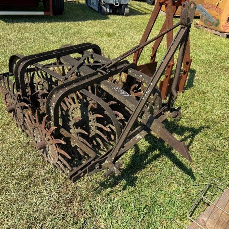 FAST HITCH CULITVATOR OR (3PT)