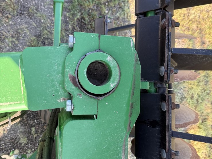 2021-john-deere-2680h-image-29