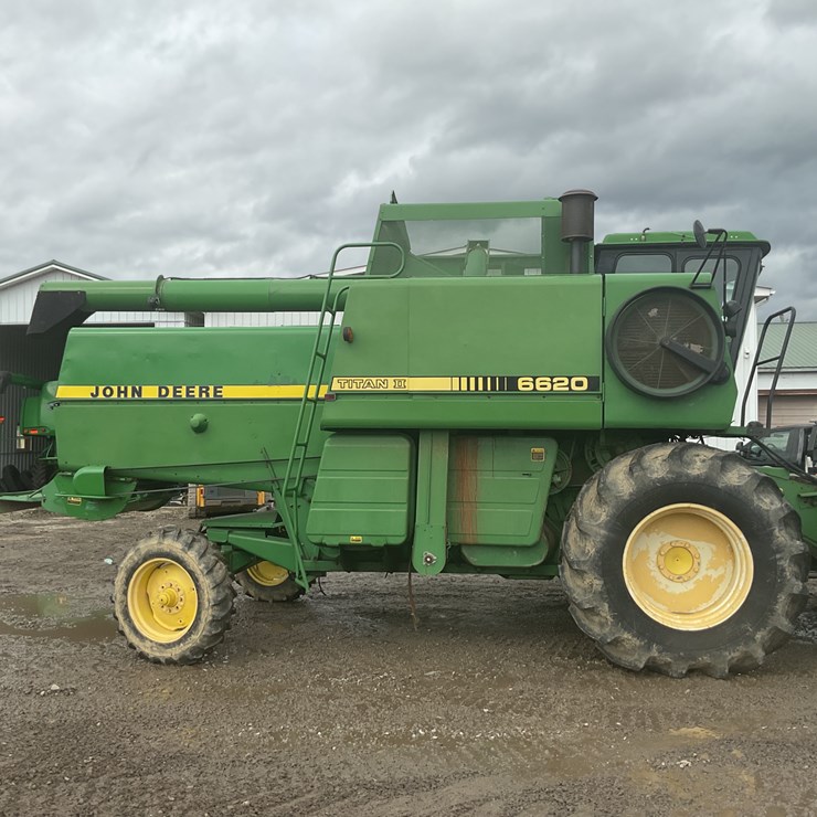 2016 JOHN DEERE 6620 TITAN II