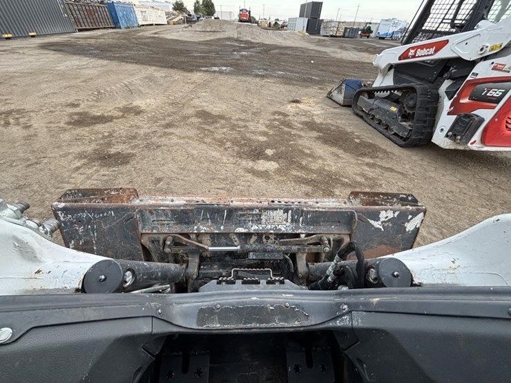 2022-bobcat-t66-image-21