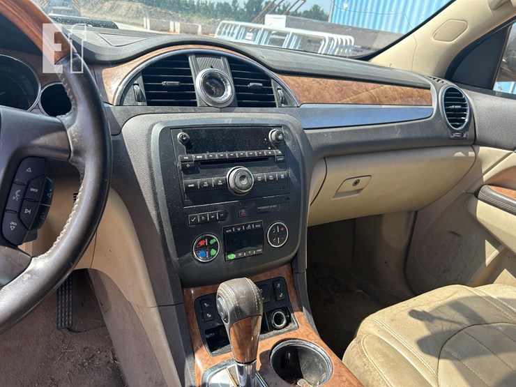 2011-buick-enclave-image-12