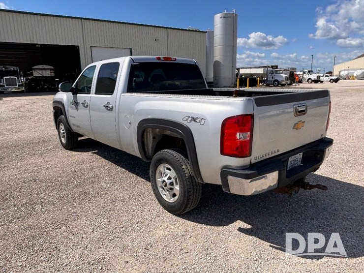 2014-chevrolet-2500hd-image-11