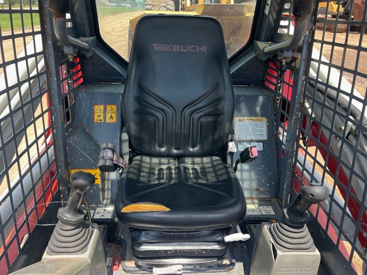 takeuchi-tl230-image-24
