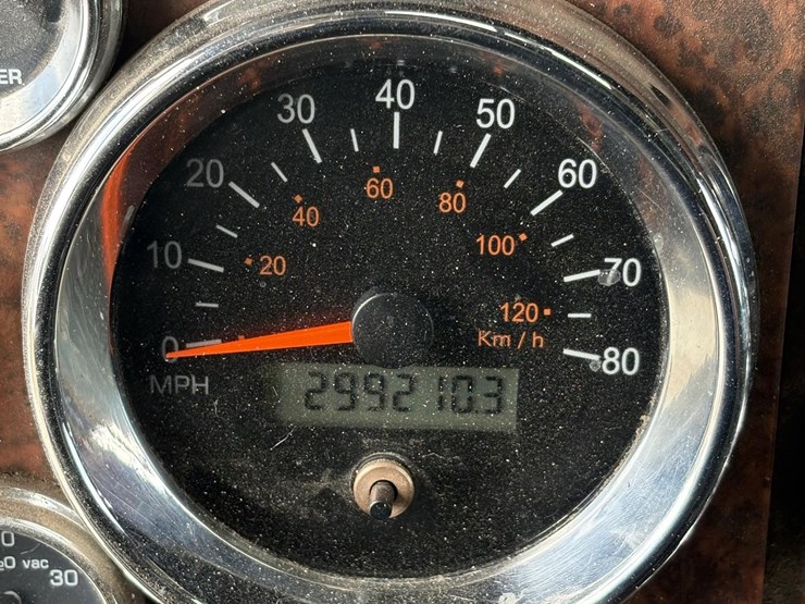 2005-kenworth-t600-image-4