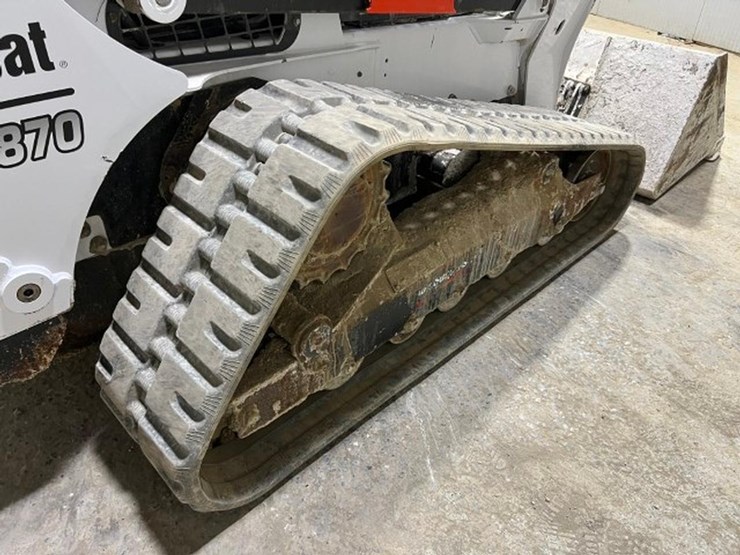 2022-bobcat-t870-image-17