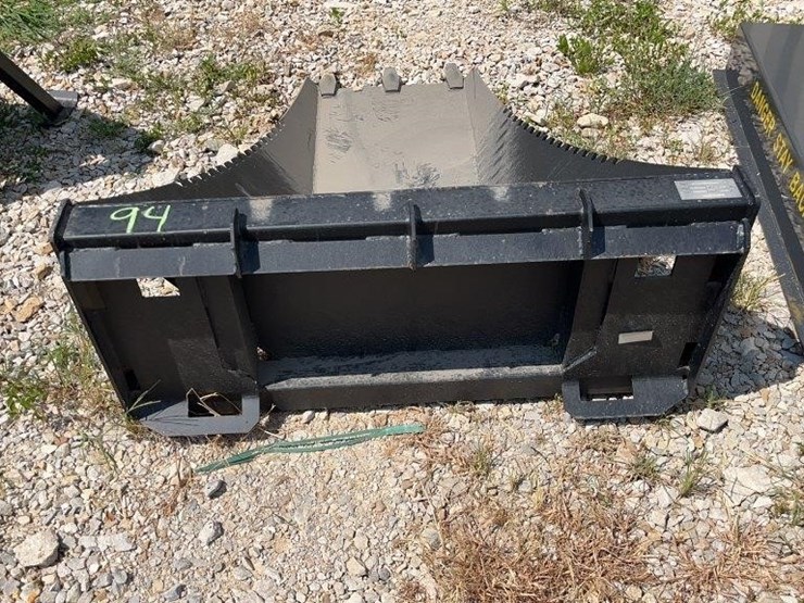 skid-steer-stump-bucket-image-2