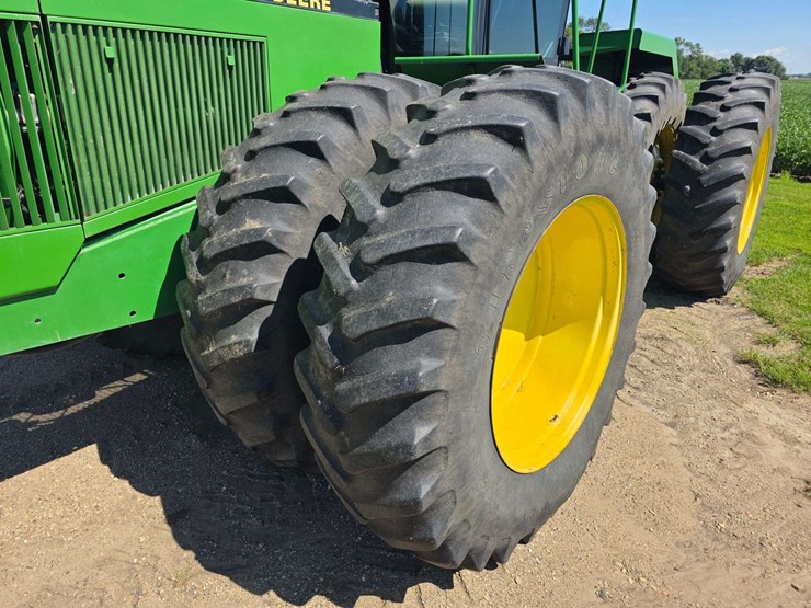 1989-john-deere-8760-image-39