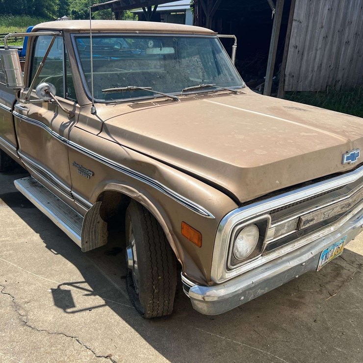 1969 Chevy C20 Custom Camper