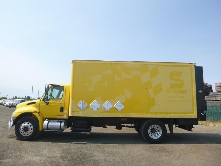 2009-international-durastar-4300-image-5