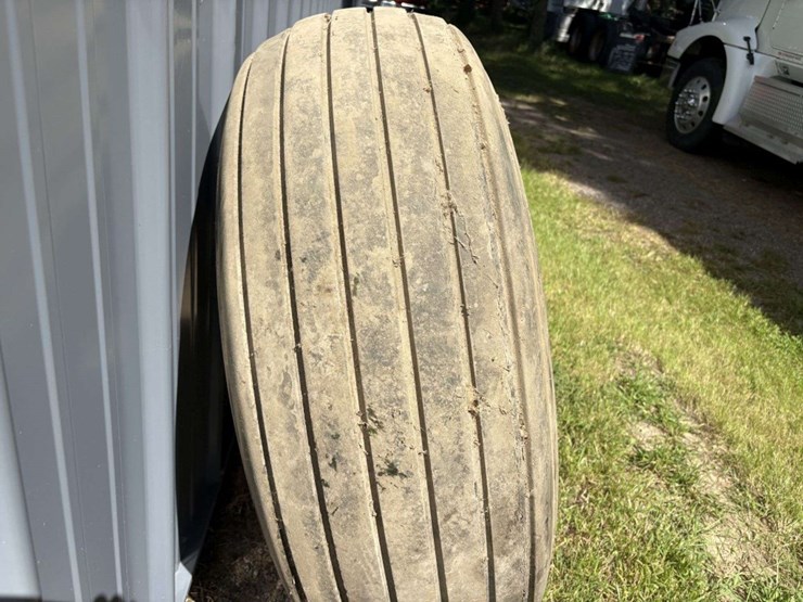 firestone-16.5-16.1-tire-on-8-bolt-ag-rim,-6”-center-image-3