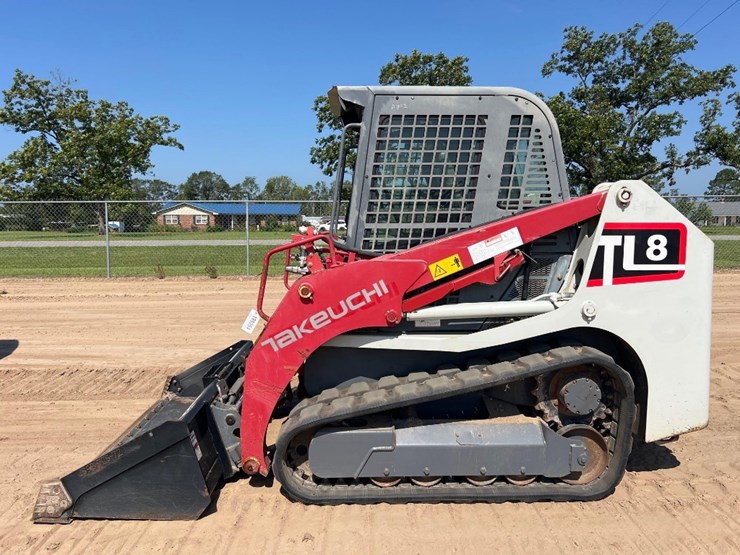 2018-takeuchi-tl8-image-1