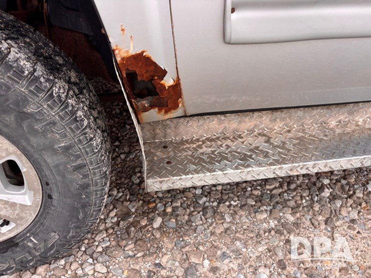 2011-chevrolet-2500hd-image-24