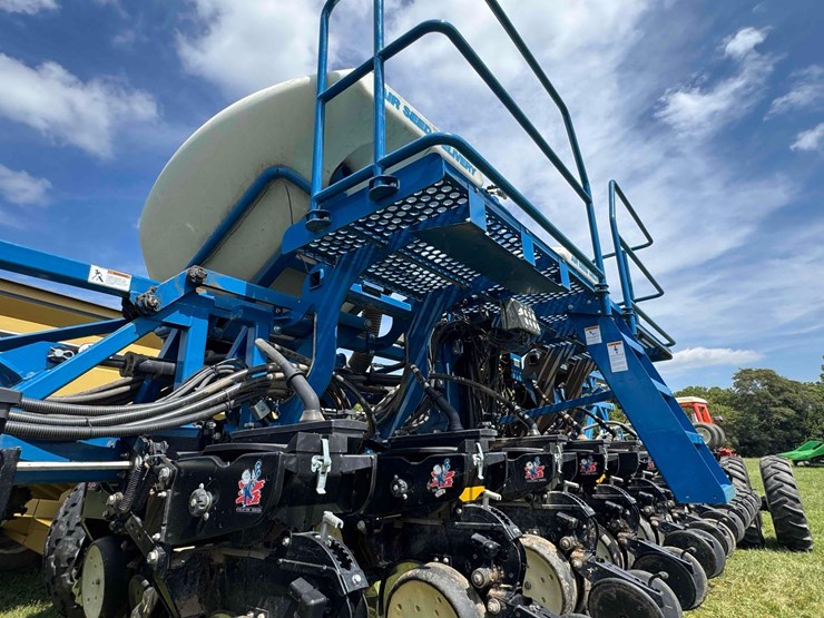2014-kinze-3600-image-49