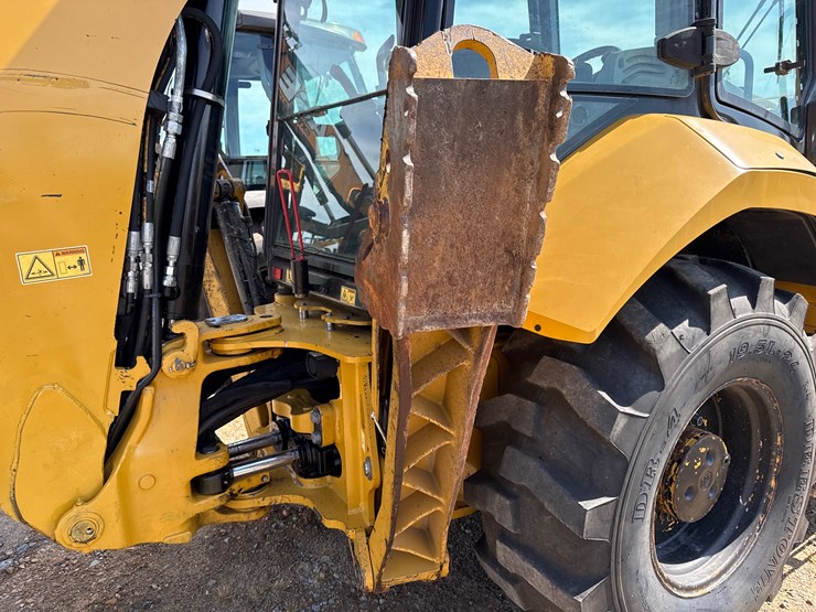 #160-•-#27079-•-caterpillar-f20f-2-4x4-backhoe-loader-image-19