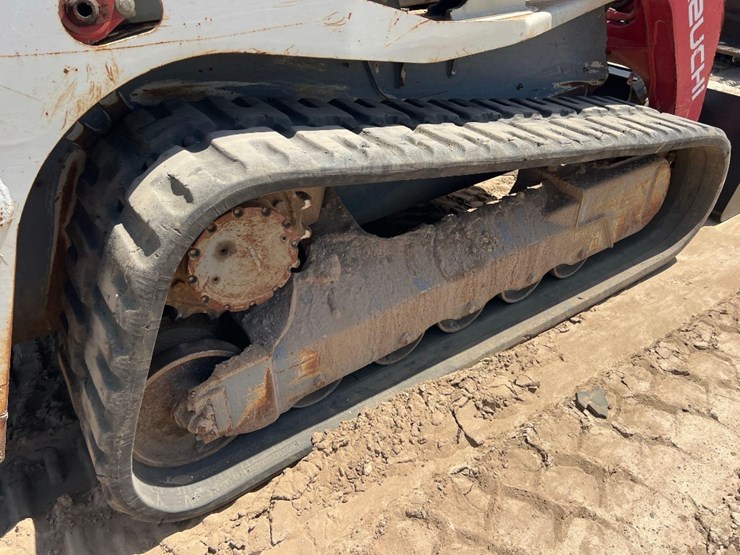 2019-takeuchi-tl12v2-image-17