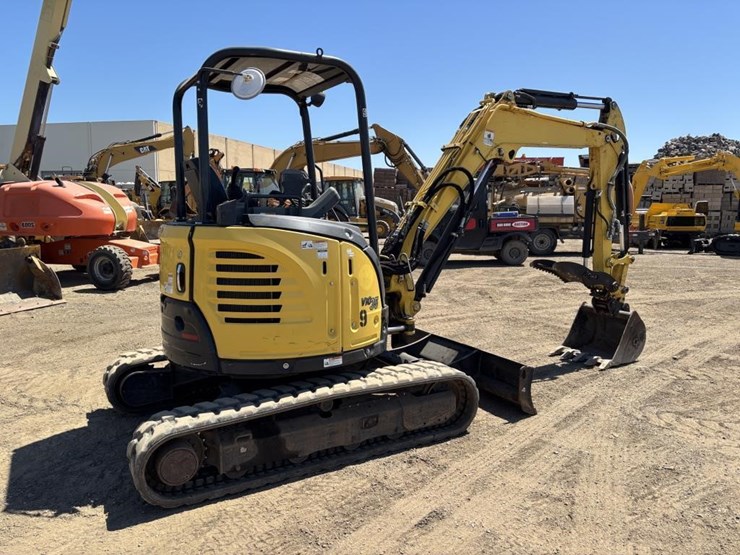 2020-yanmar-vi035-hydraulic-excavator-image-3