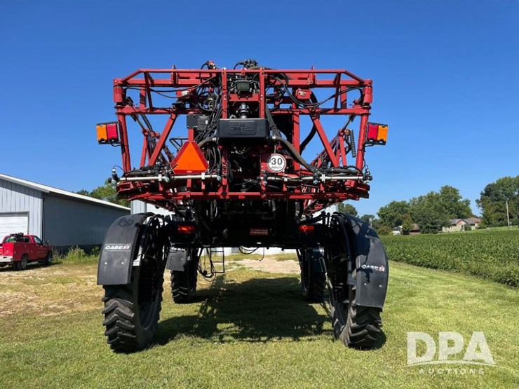 2011-case-ih-patriot-3330-image-13