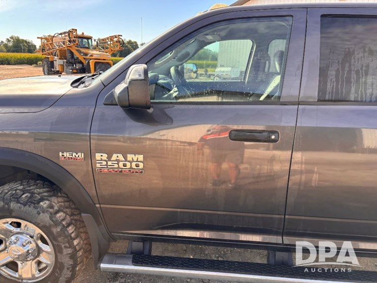 2018-dodge-ram-2500-image-24