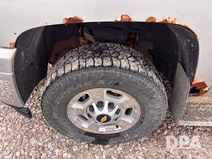 2011-chevrolet-2500hd-image-22