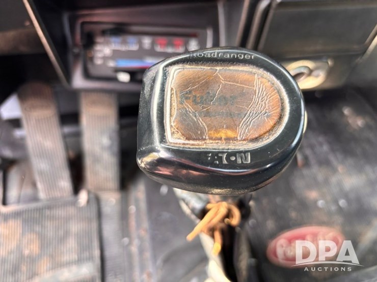 1988-peterbilt-377-image-84