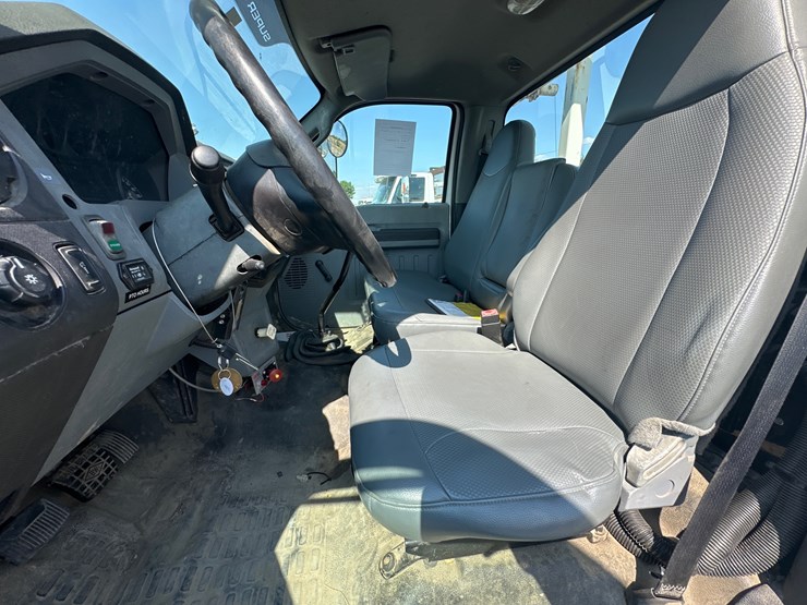 ford-f750-xl-image-15