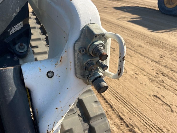 2022-bobcat-t66-image-11