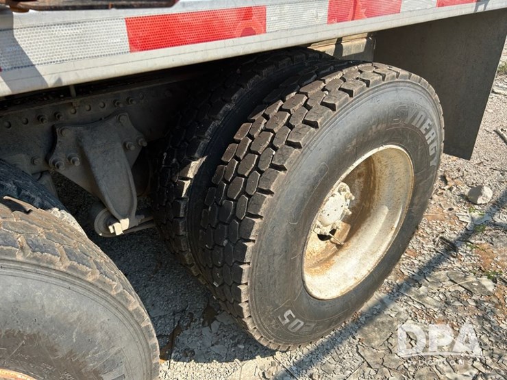 1998-freightliner-dry-tender-truck-(cp0654,-unit-28644)-image-18