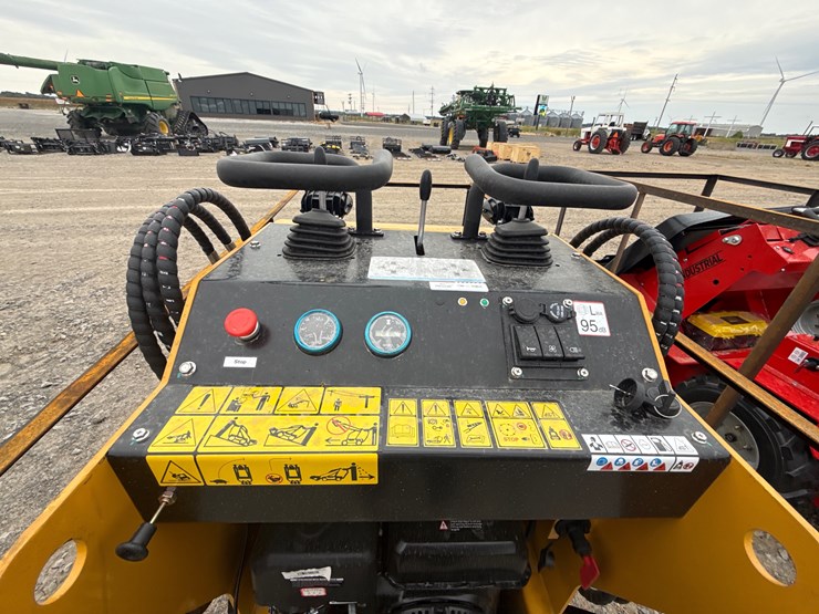 #220-•-#26525-•-unused-agt-mx-mrt14-compact-track-loader-image-8