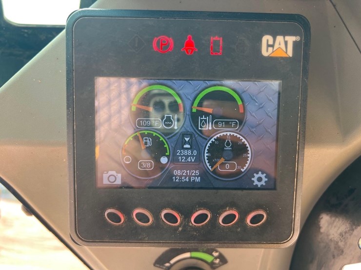 2018-caterpillar-259d-image-35