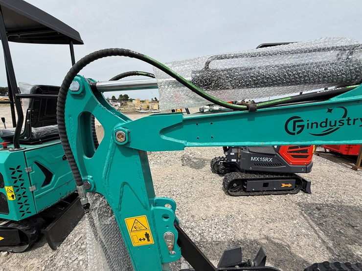 #220-•-#26486-•-unused-cfg-qh12r-mini-excavator-qh12r202507060556-image-12