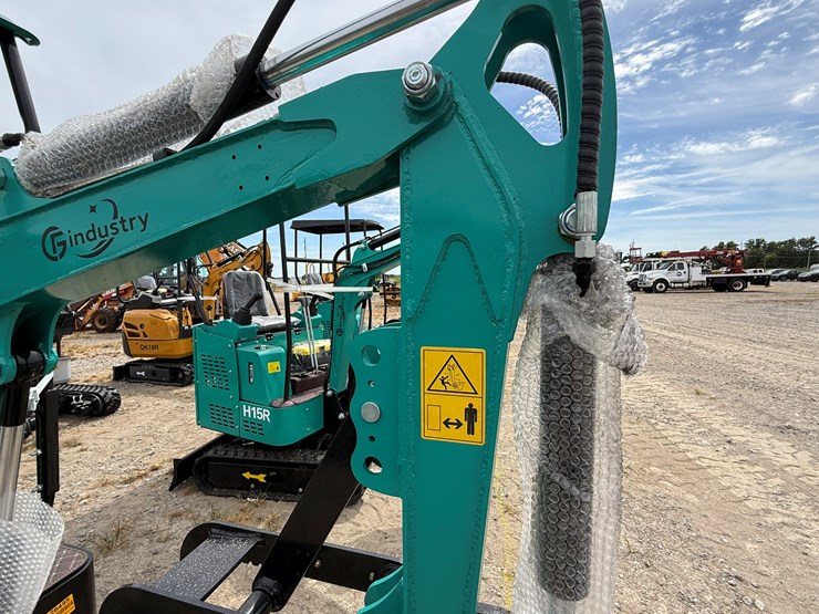 #220-•-#26495-•-unused-cfg-qh12rqh12r-mini-excavator-qh12r202507030543-image-15