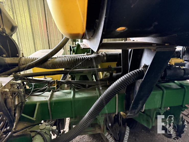 1997-john-deere-1770-image-21