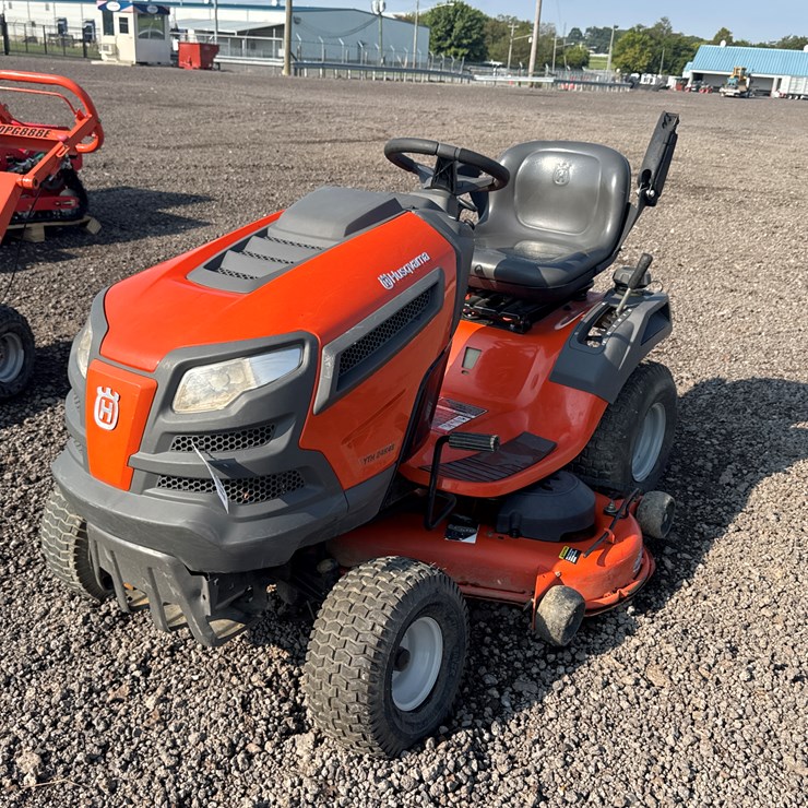 #33 • HUSQVARNA RIDING LAWN MOWER