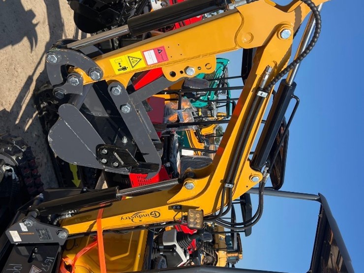 unused-cfg-industrial-mx12rx-excavator-image-11
